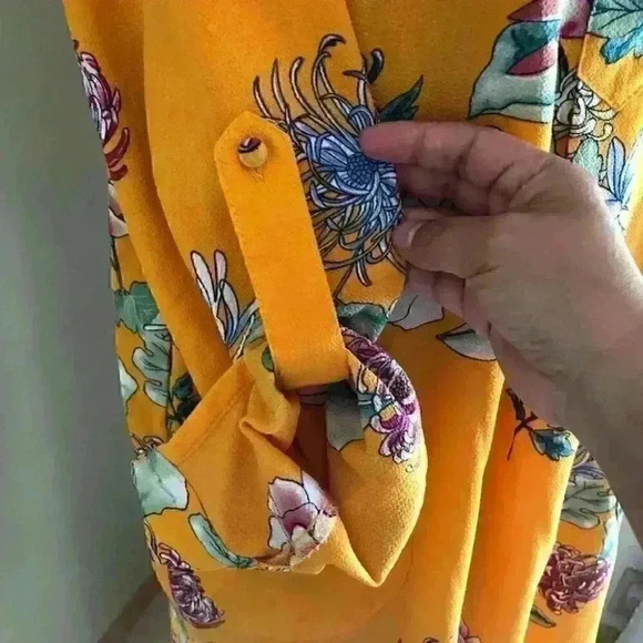 BluHeaven Yellow Flower Garden inspired long sleeve V-neck Top Women  Small - Picture 4 of 7